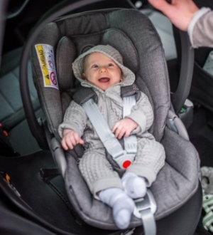 Ein Autositz für ein Baby und ein Neugeborenes – ab wann? Welchen
